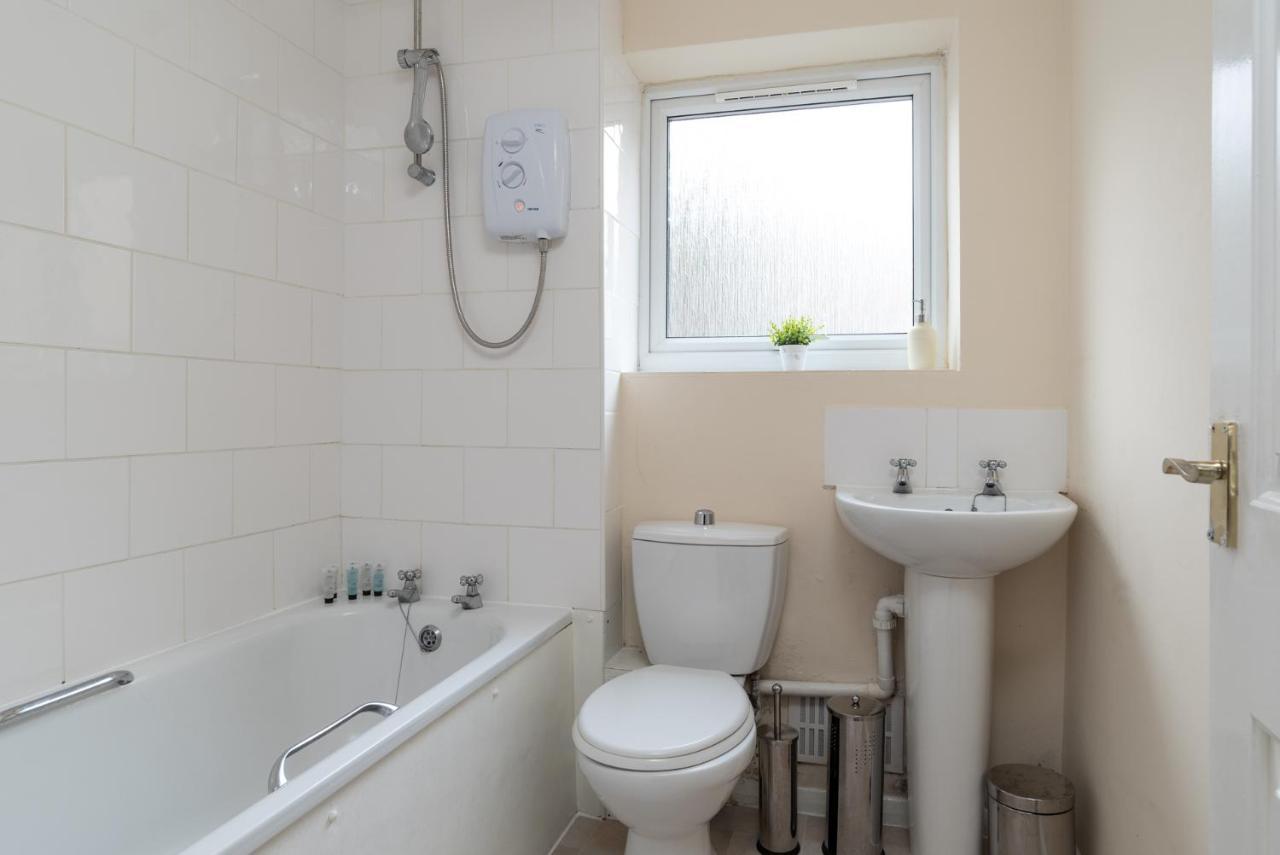 Luxury Central Link Luton/London/M1/Airport/Station/Long Stay Luton  Buitenkant foto